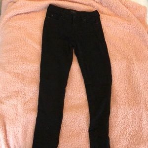women’s black jeggings